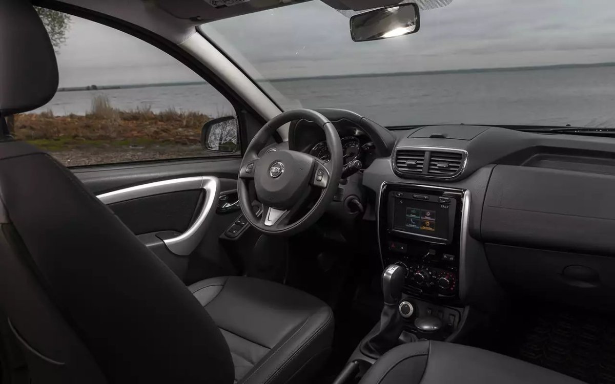 Nissan Terrano 2015 салон