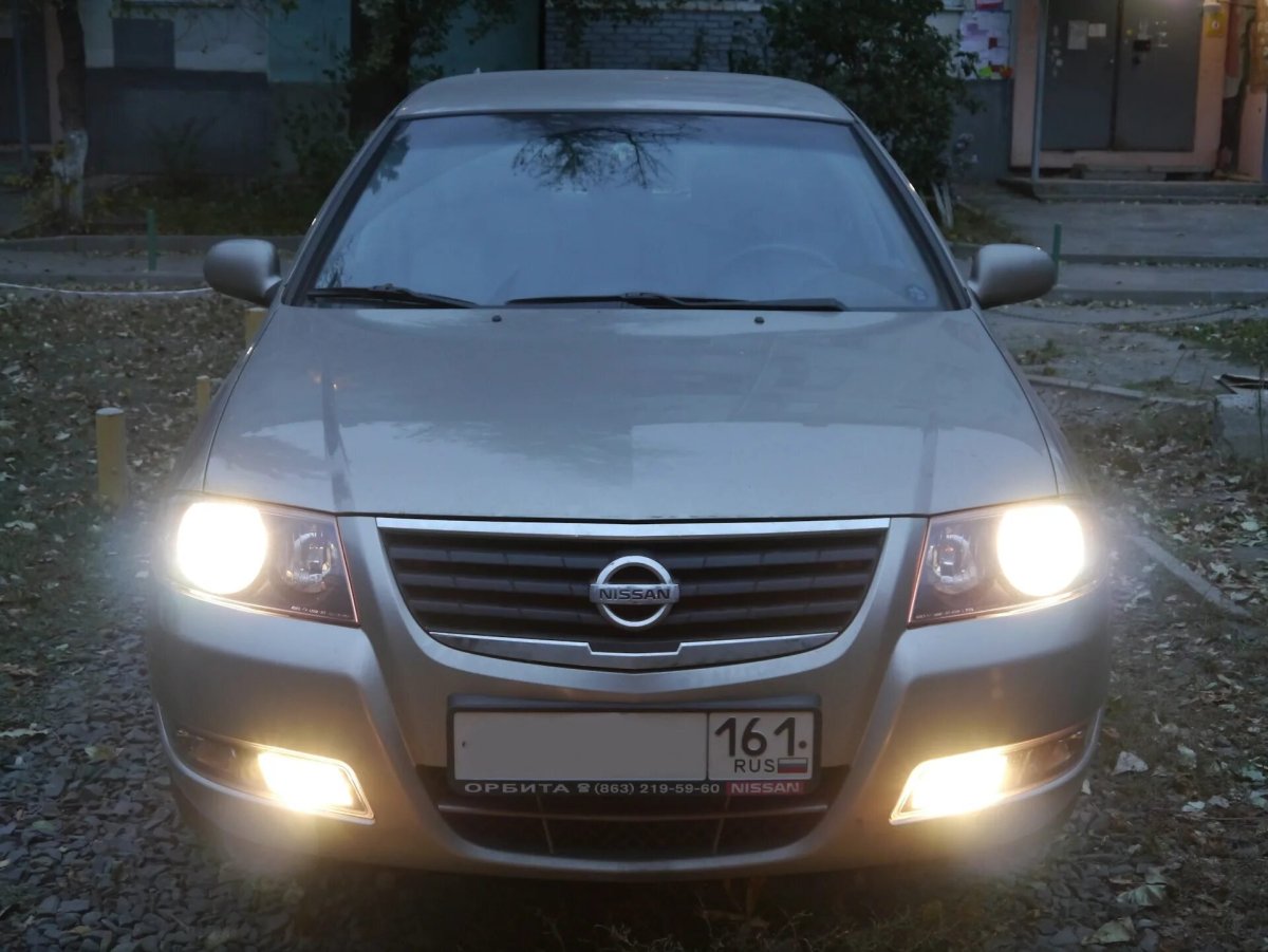 Габаритные огни Ниссан Альмера Классик