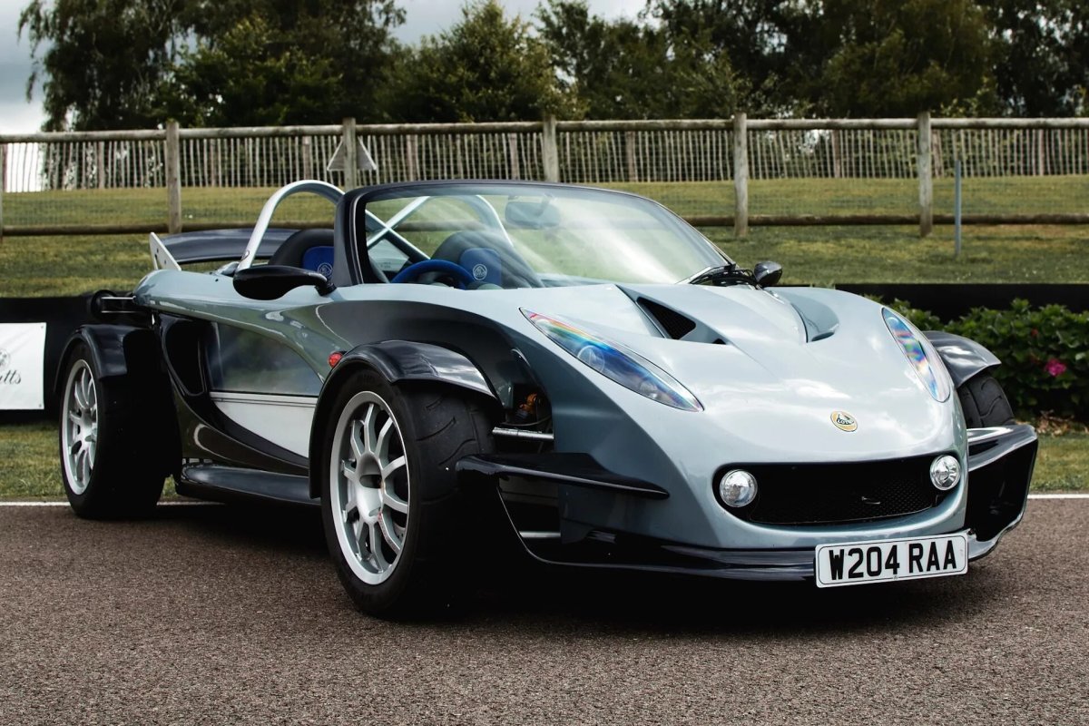 Лотус машина