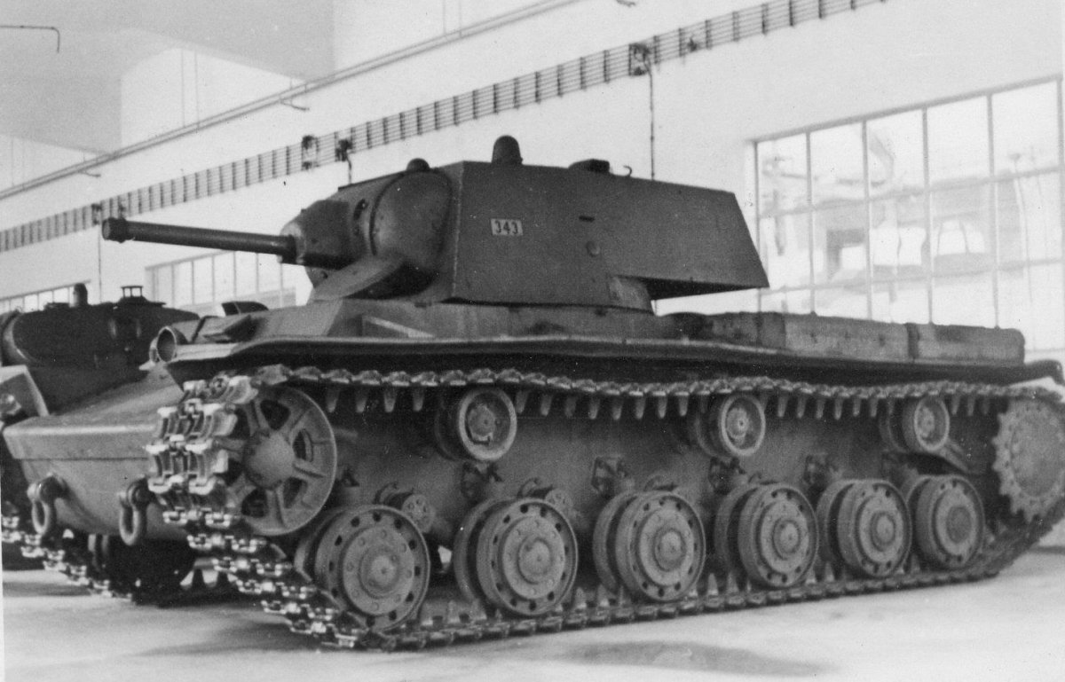 Танк кв-1 с пушкой л-11