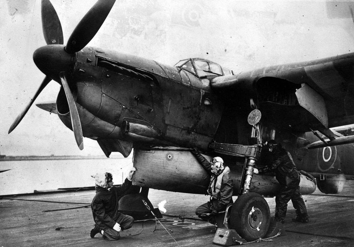 Barracuda самолет