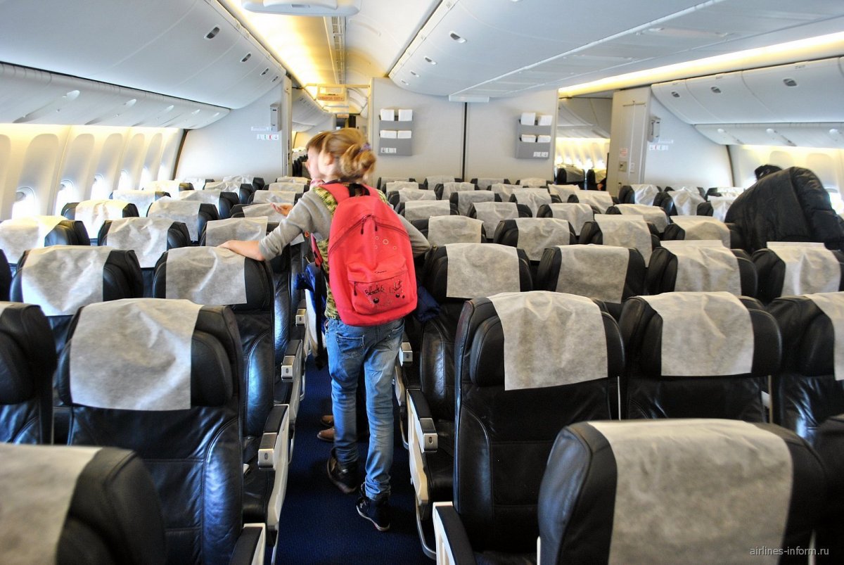 Салон самолета Боинг 777