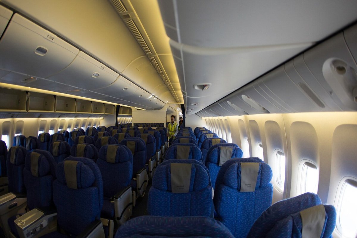 Nordwind 777-200 салон