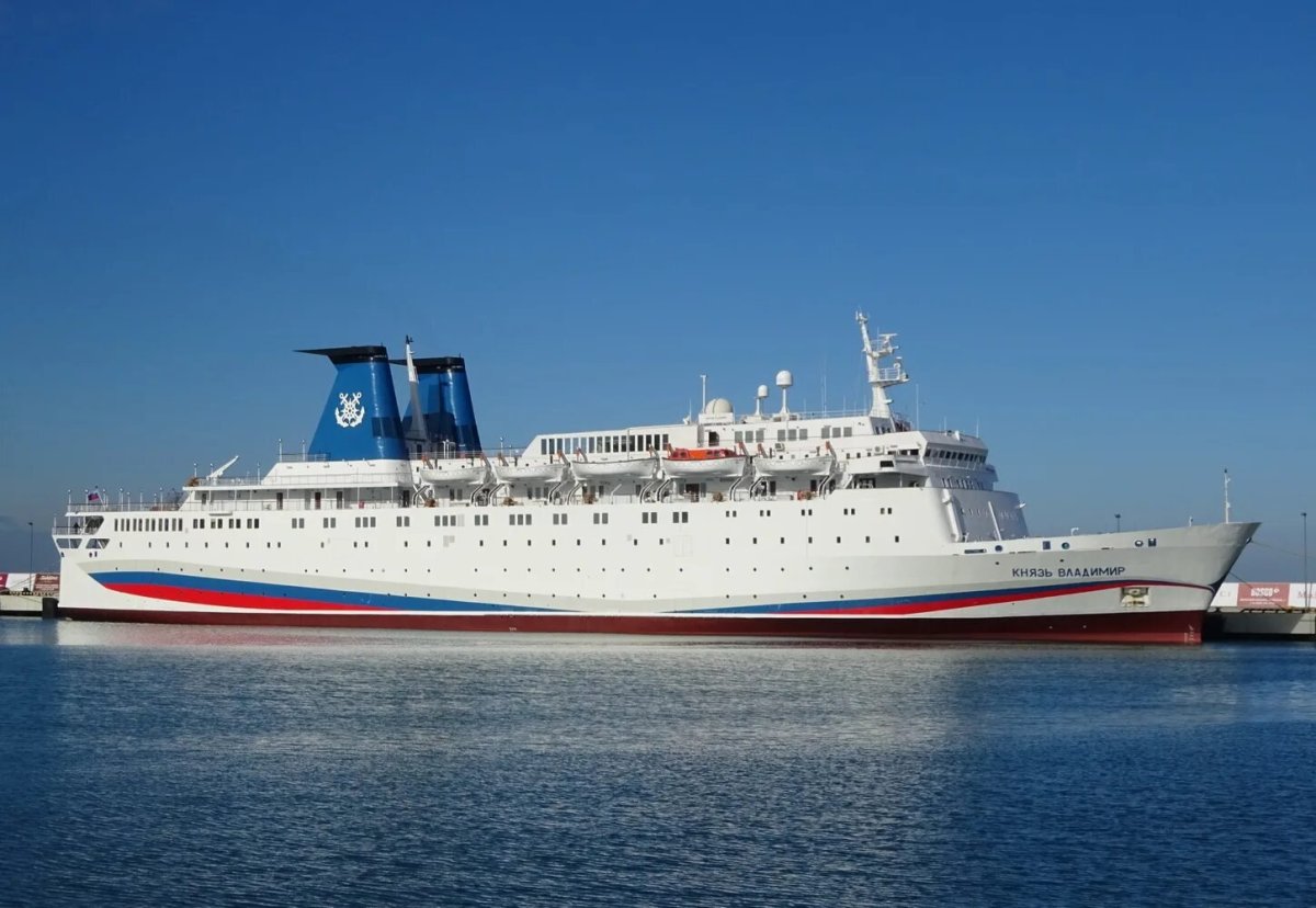 Князь Владимир круизный лайнер