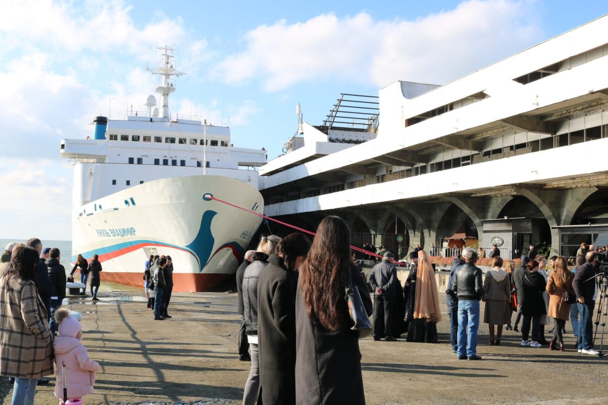 Князь Владимир круизный лайнер Сочи