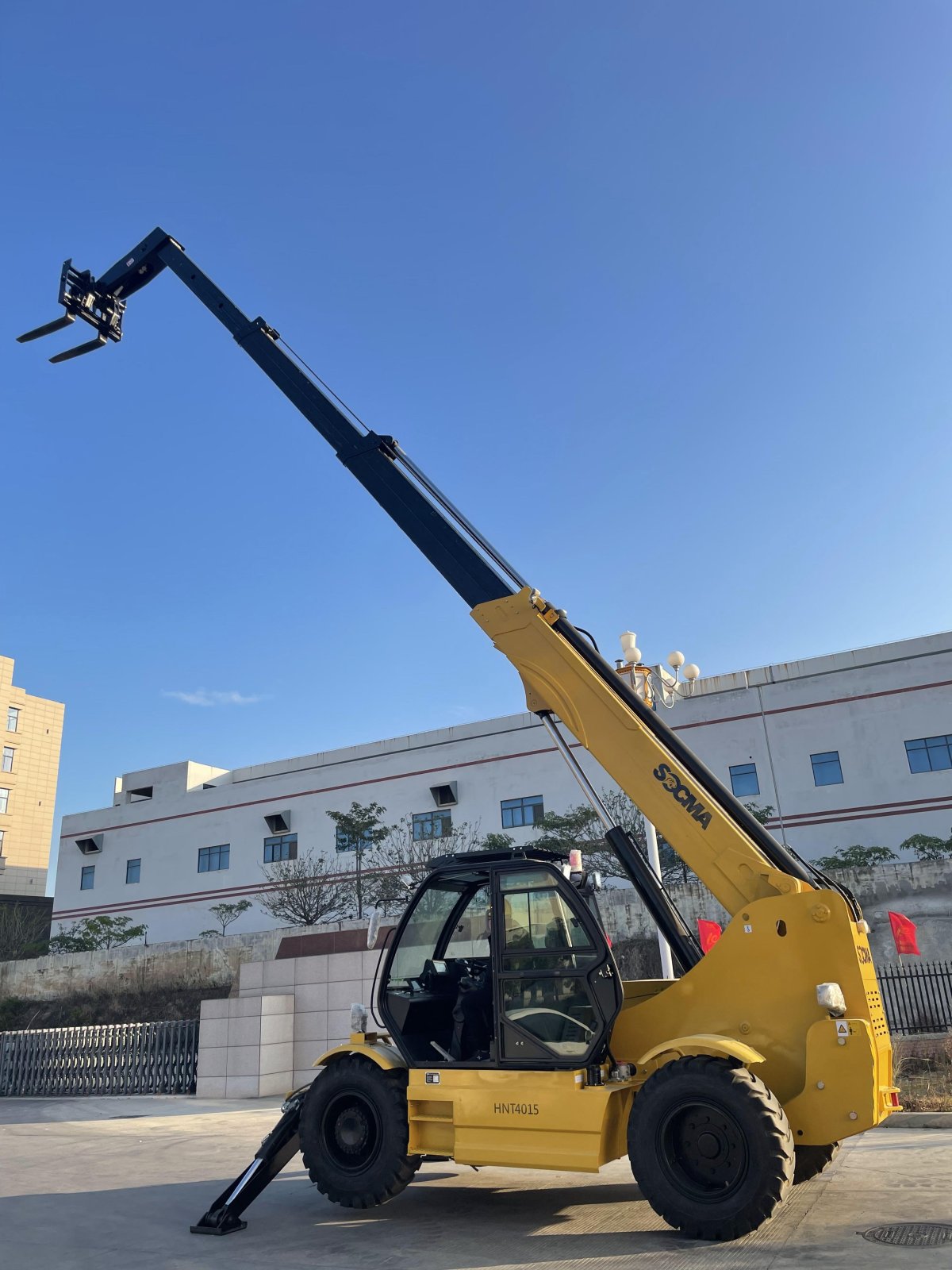 Телескопический погрузчик SOCMA