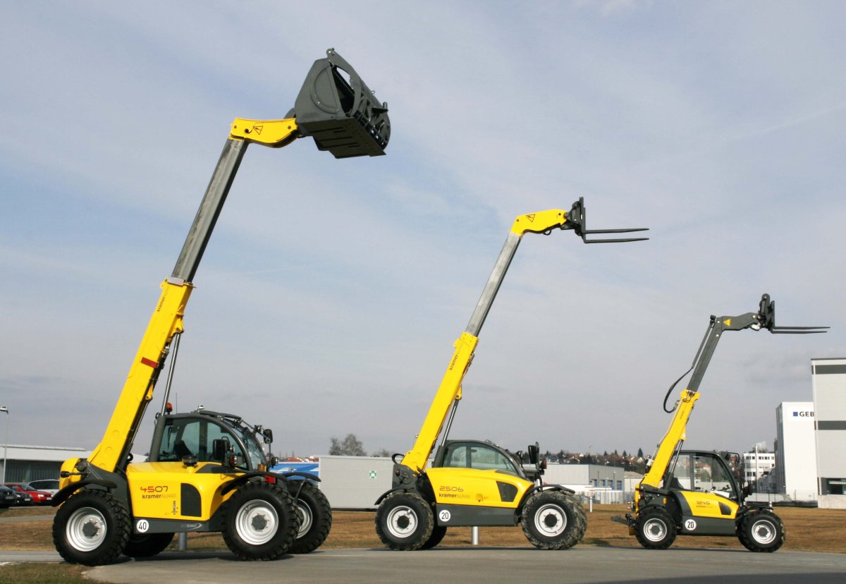 Фронтальный погрузчик с телескопической стрелой