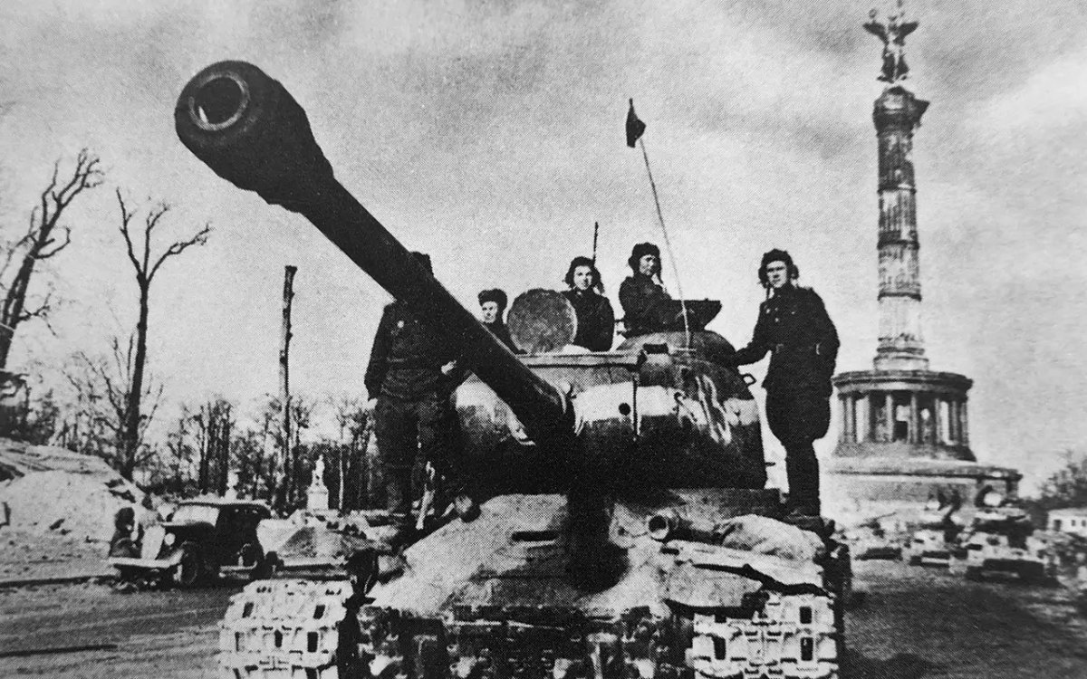 Танк ис2 Берлин 1945