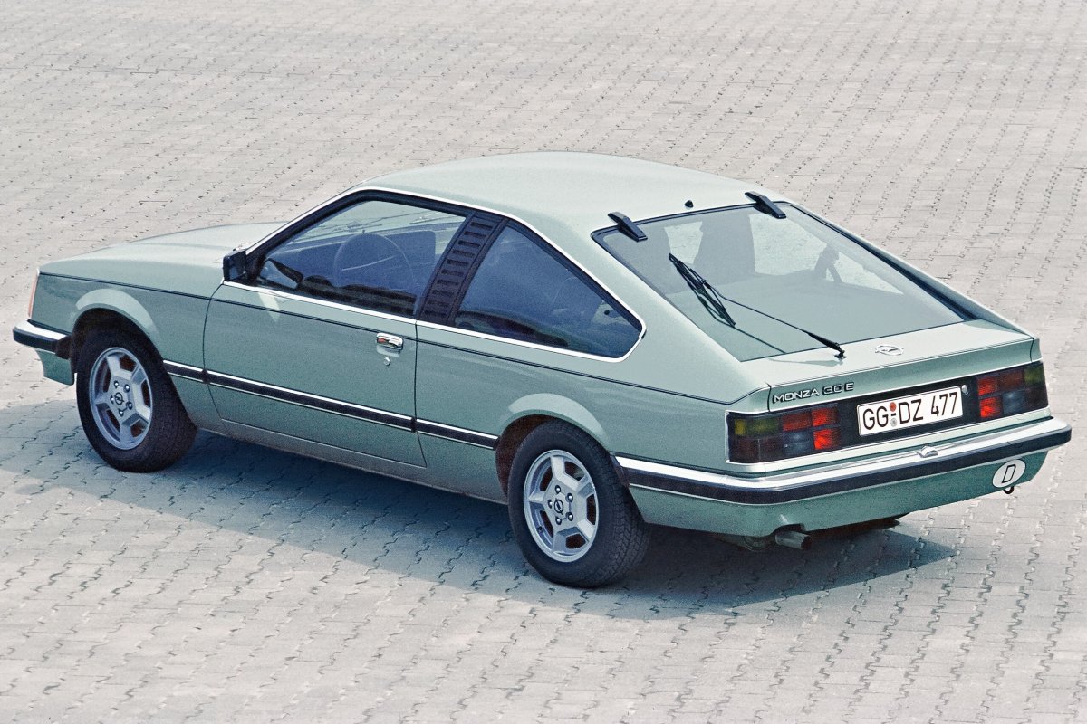Opel Monza 30 e