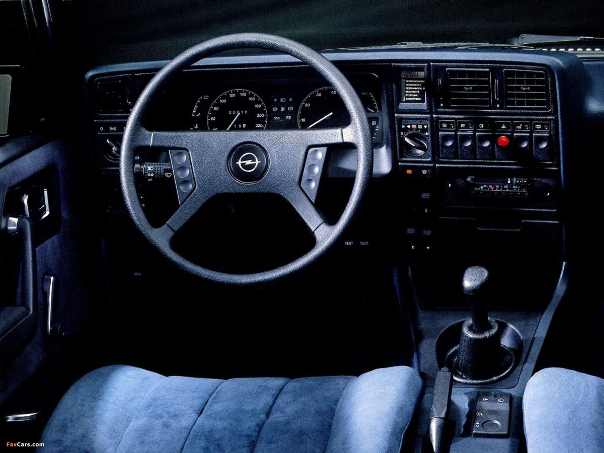 Opel Monza 1983