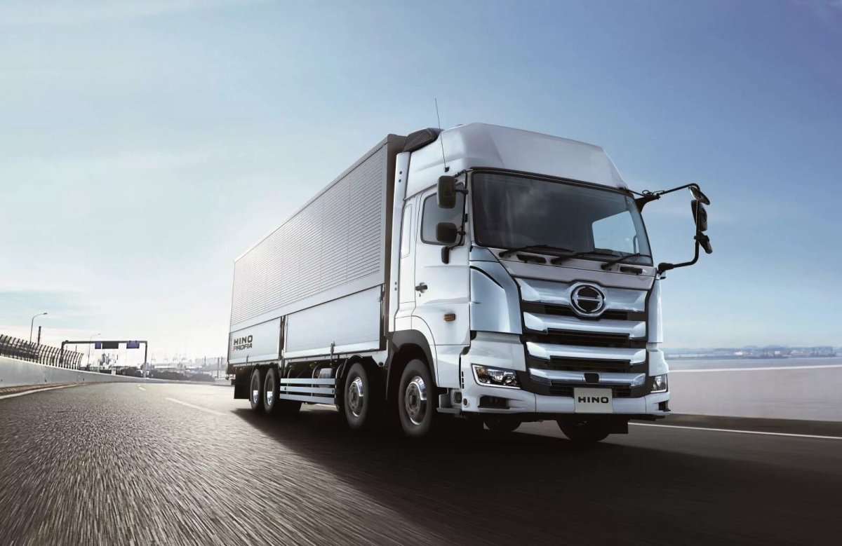 Хино 700 фура