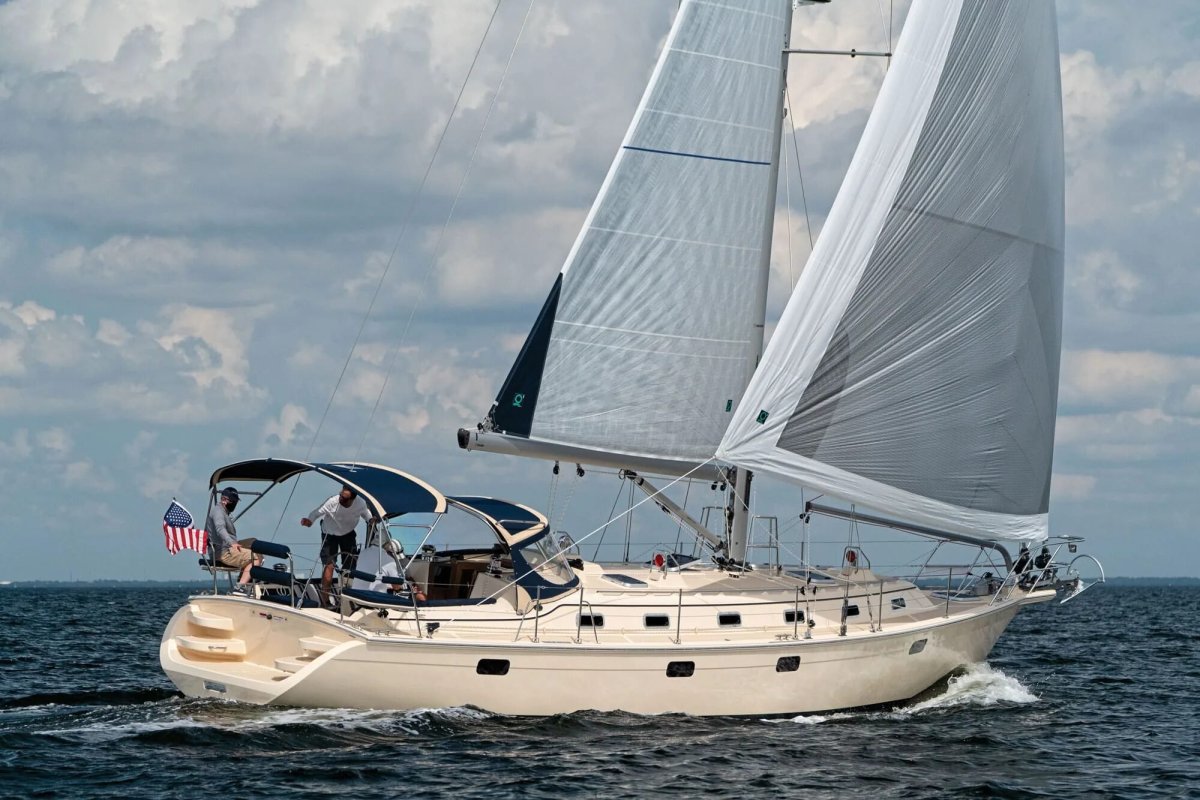 Island Packet Yachts IP 525
