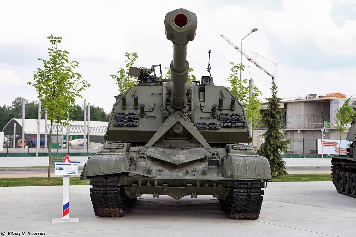 2с19 Мста-с внутри