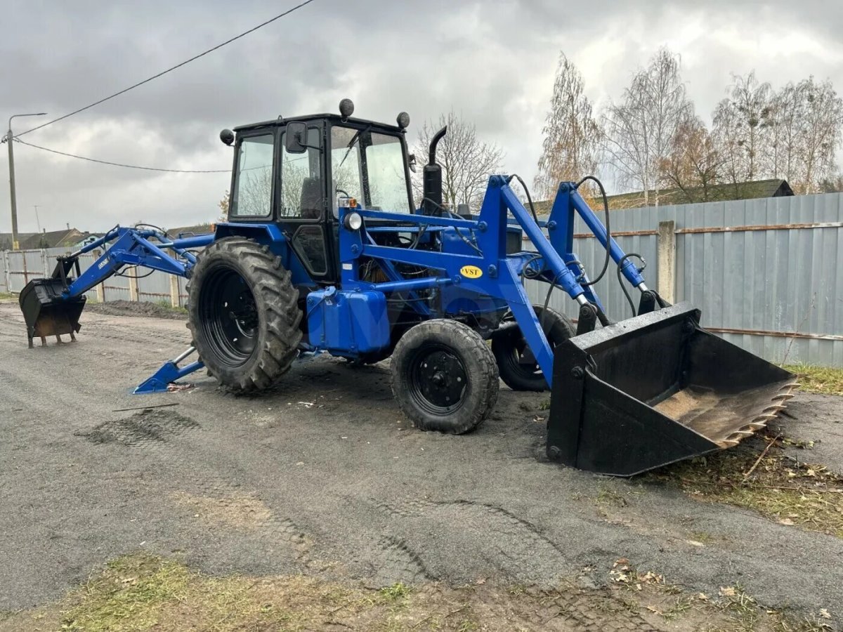 ЮМЗ экскаватор погрузчик