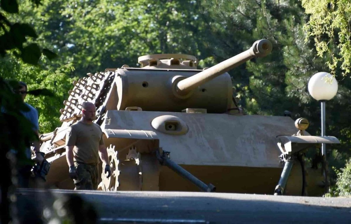 Танк в подвале