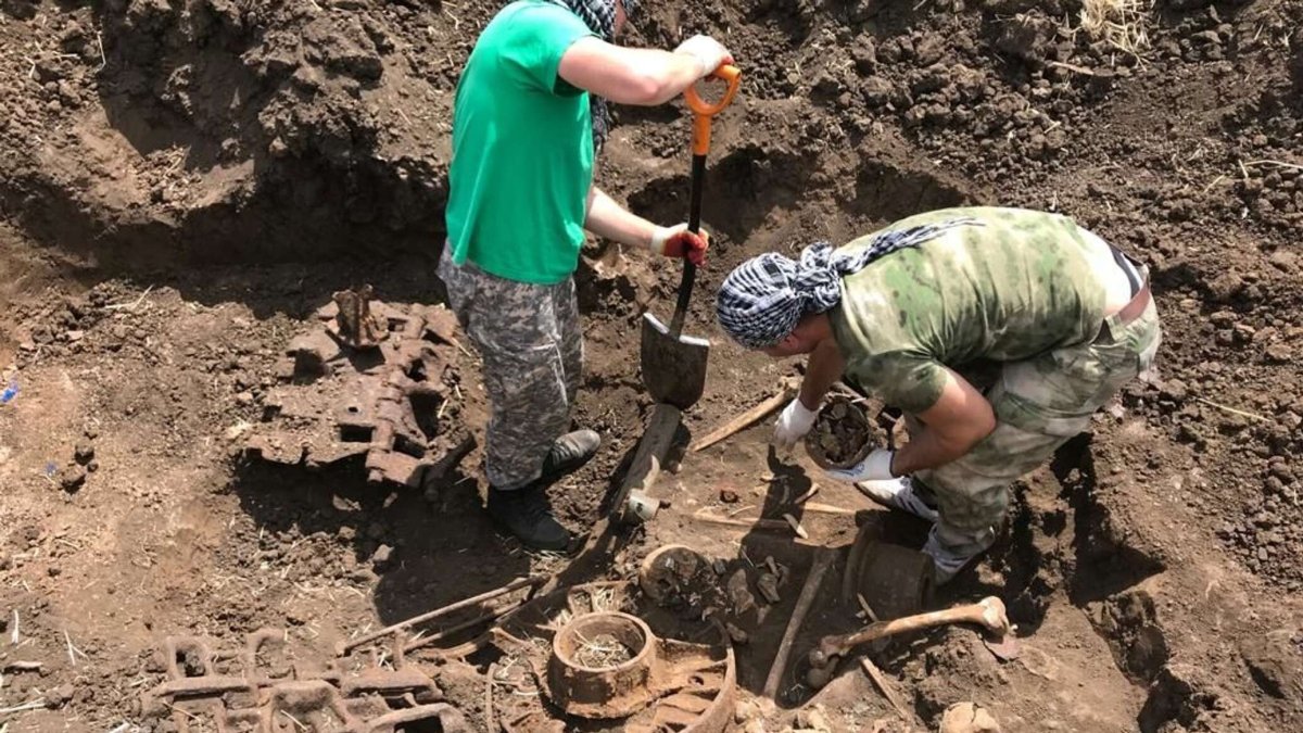 Раскопки танка