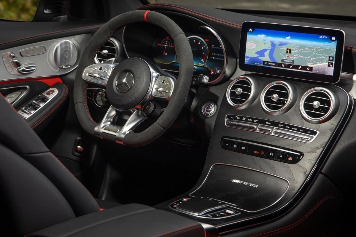 Mercedes GLK Coupe AMG салон