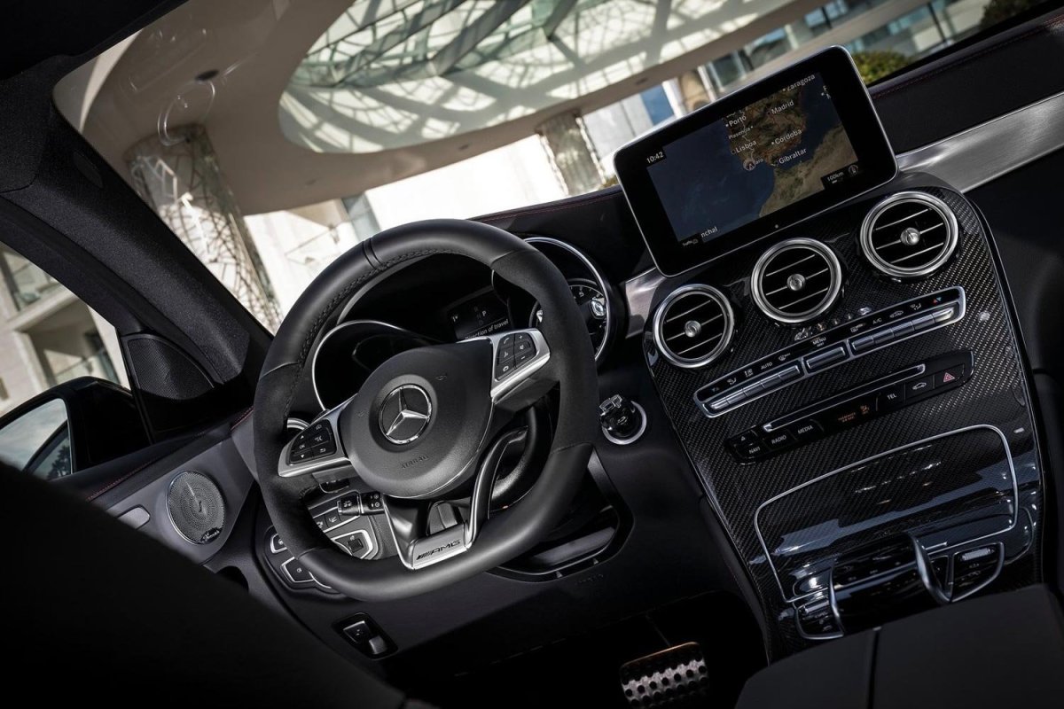 Мерседес AMG GLC 43coup салон