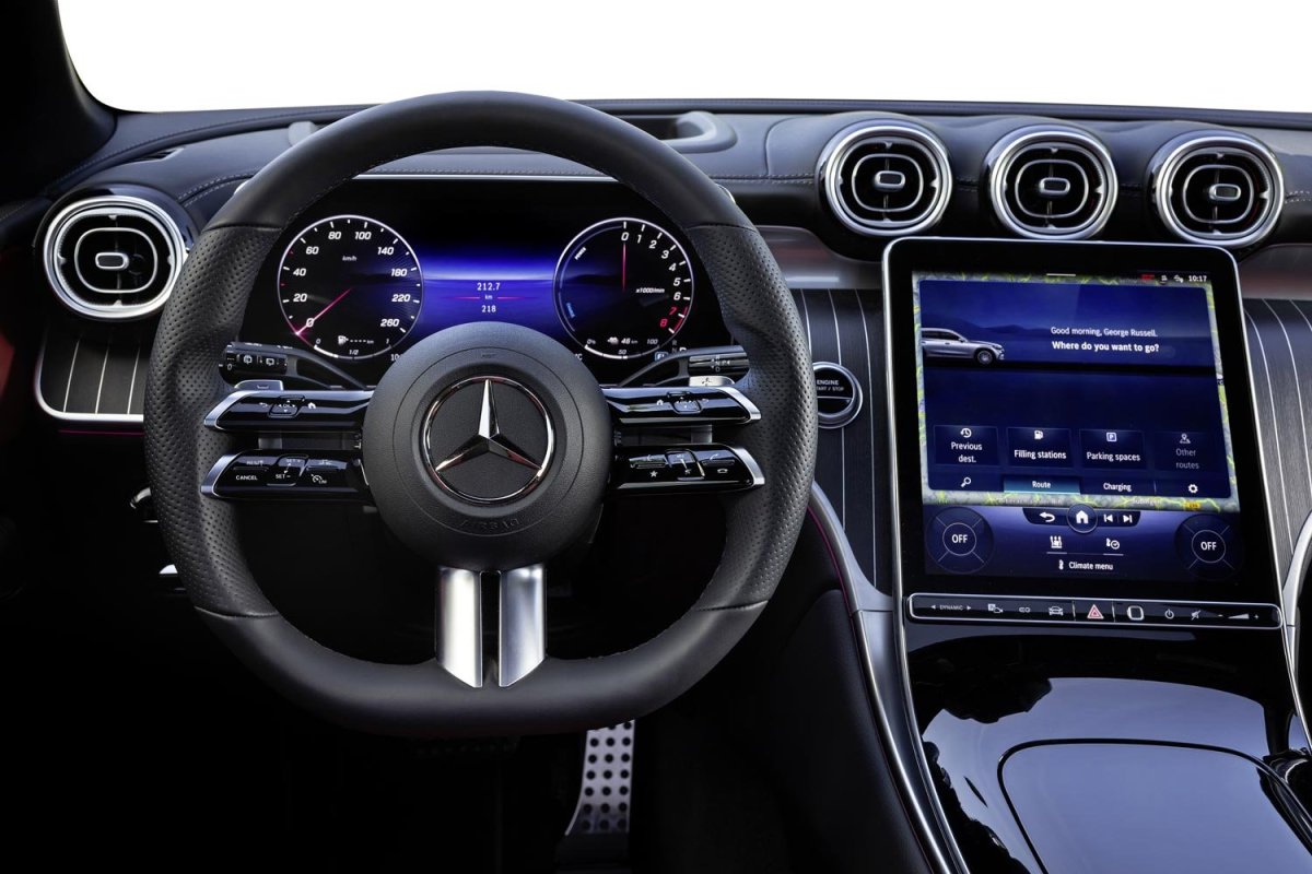 GLC Coupe 2023 салон