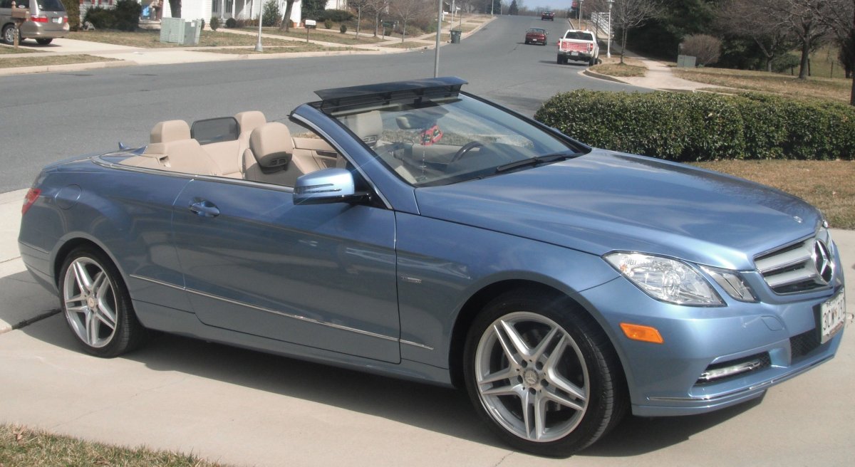 Мерседес кабриолет с жесткой крышей