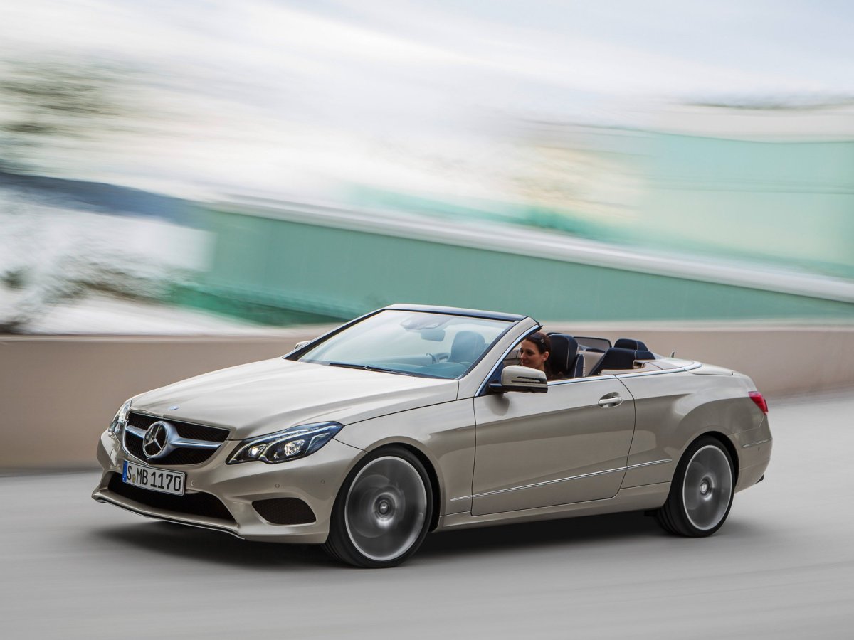 Mercedes e 212 Cabrio