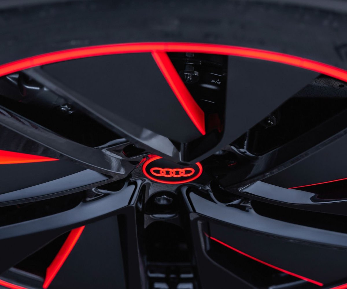 Ауди е-трон gt 2021