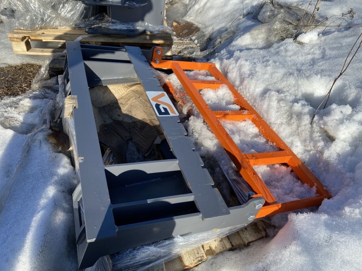 Вилы паллетные на мини погрузчик накладные