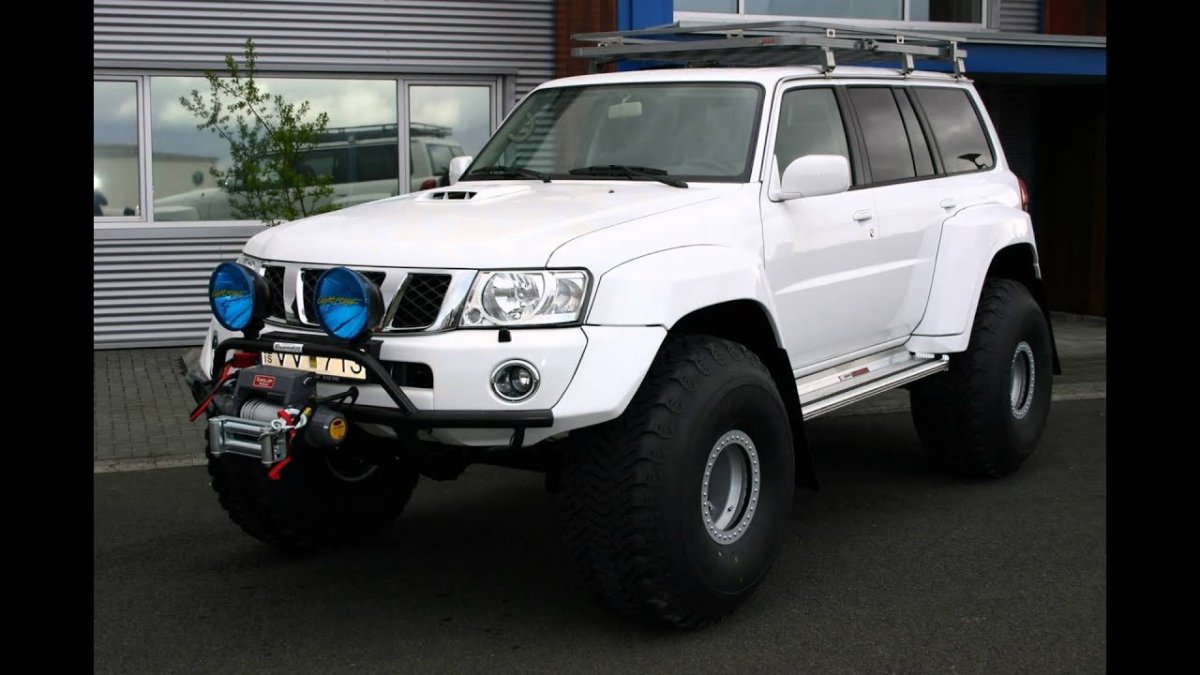 Nissan Patrol y61 2004