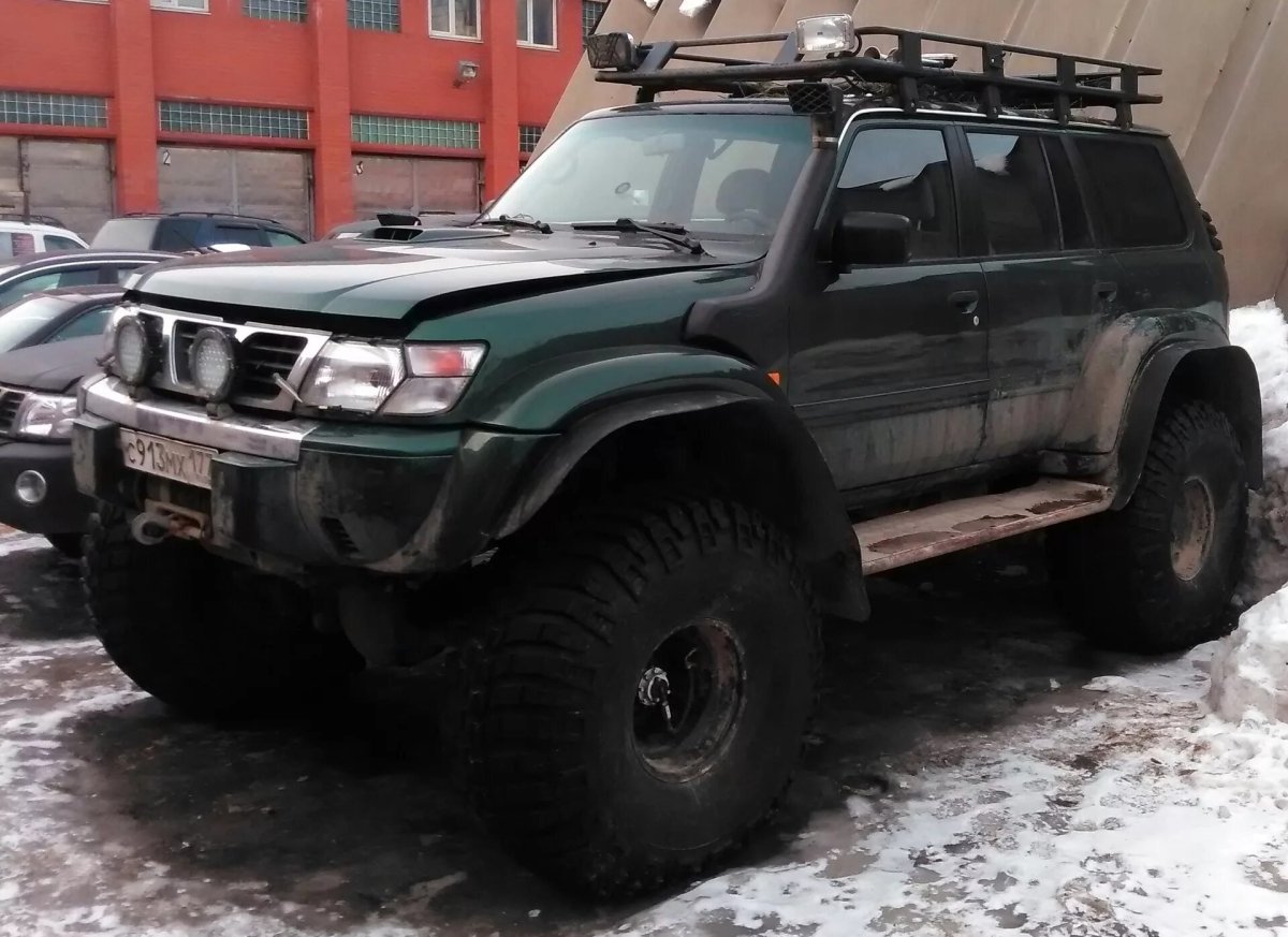 Nissan Patrol y61 большие колеса