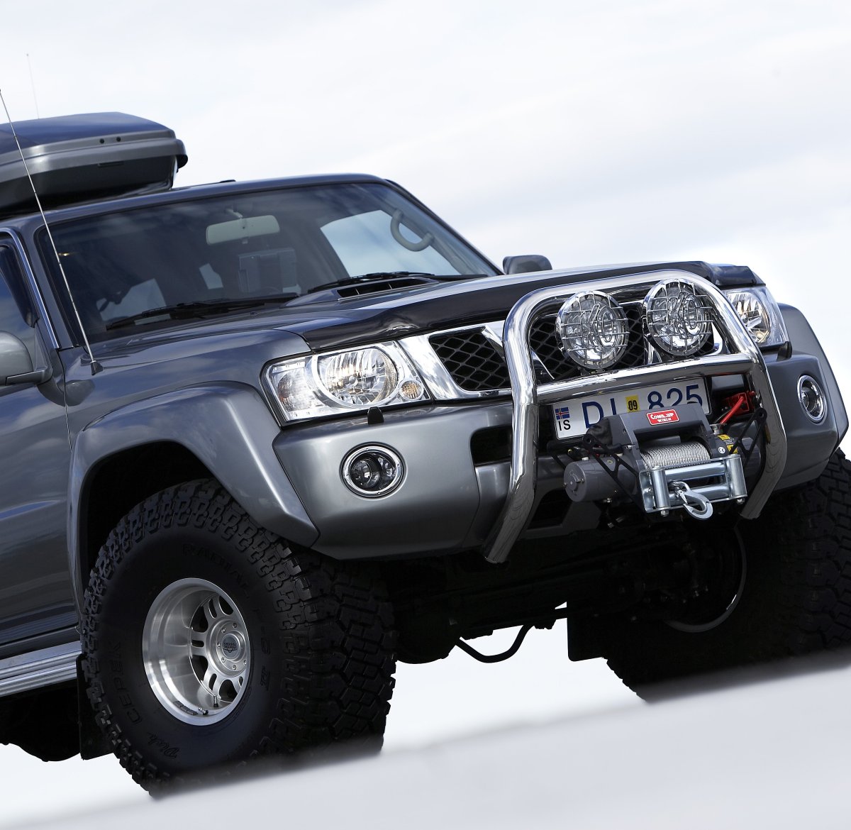 Ниссан Патрол y61