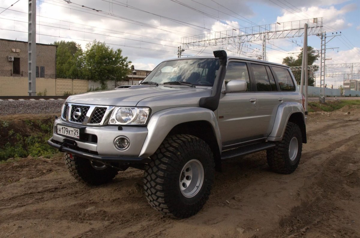 Nissan Patrol y61