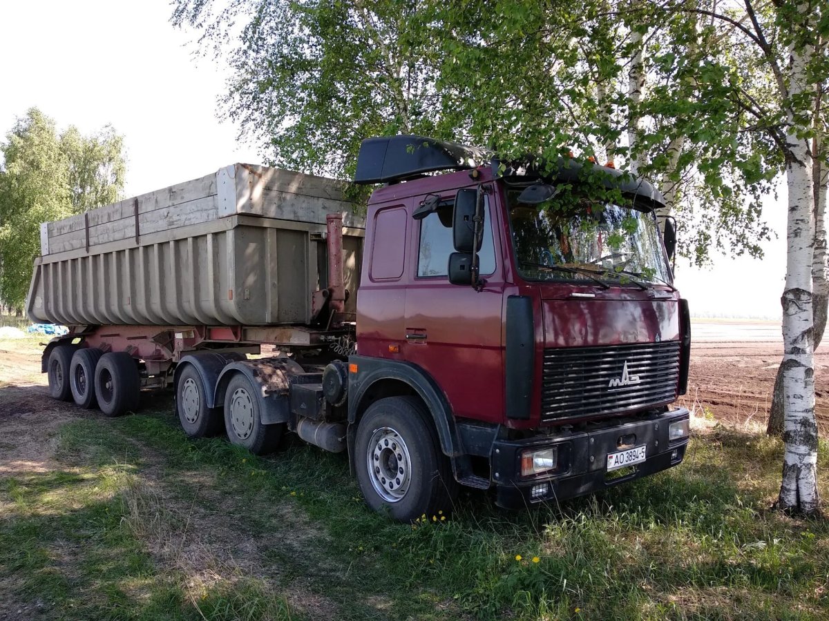 МАЗ 64229 С полуприцепом самосвал