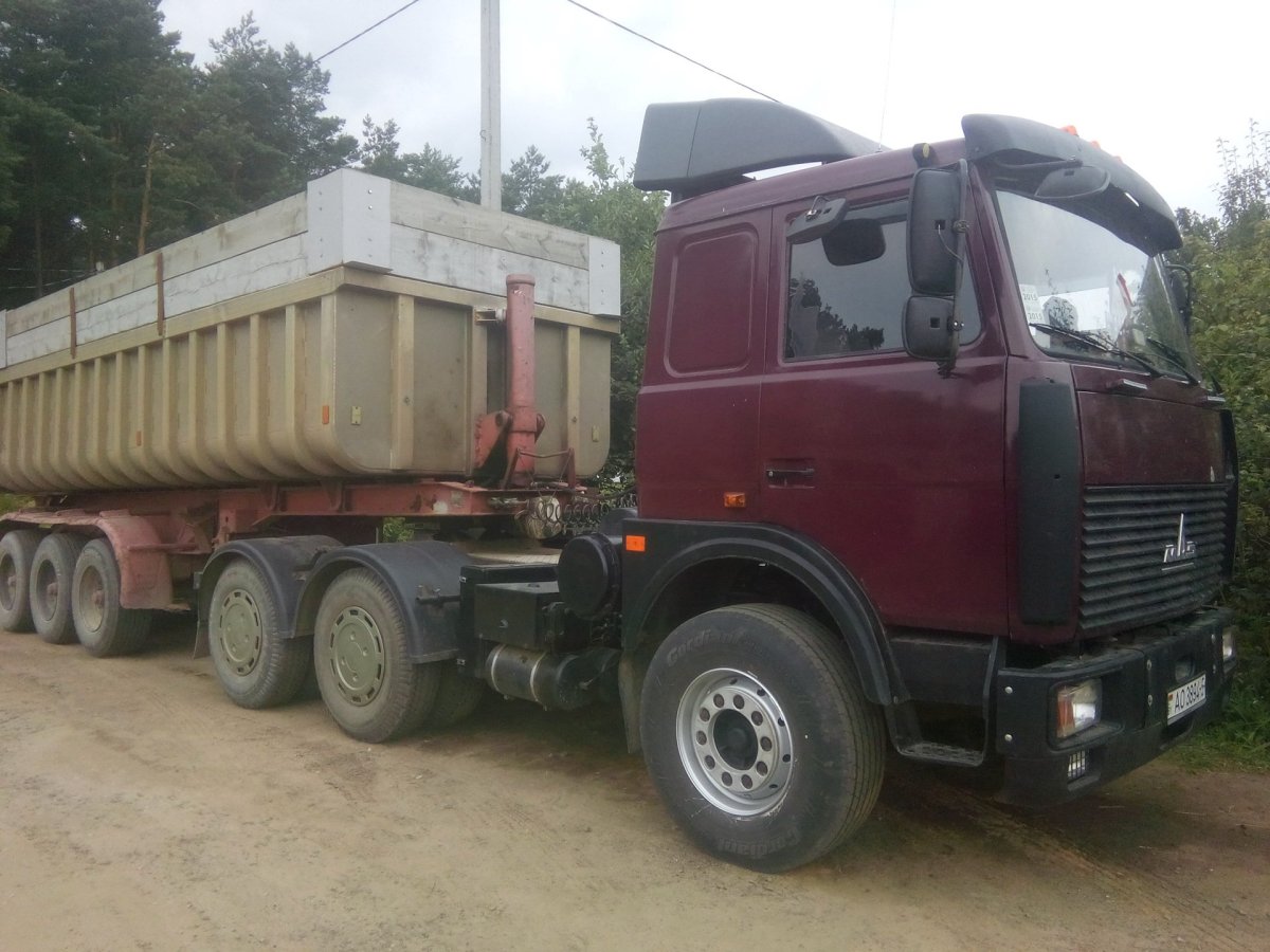 МАЗ 64229 лесовоз