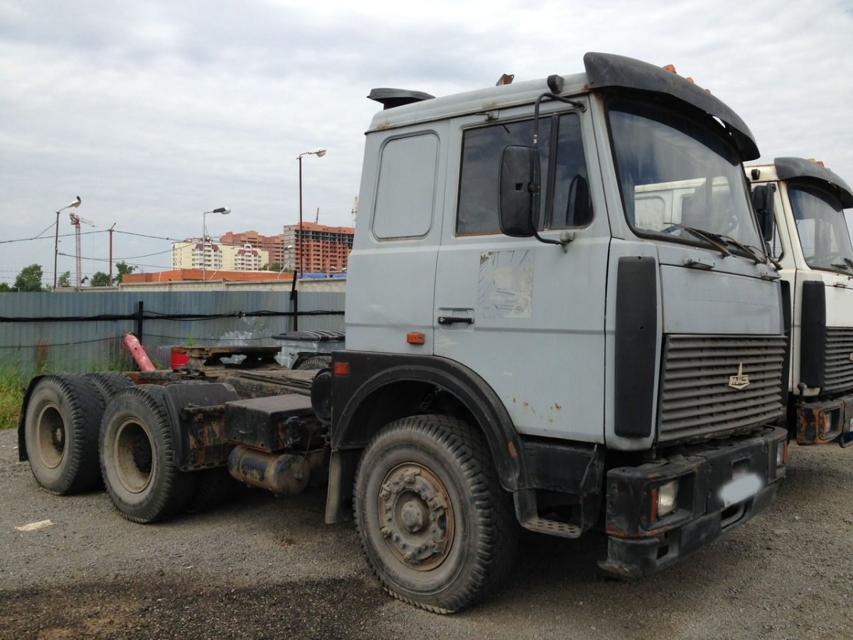 МАЗ 6х4 седельный тягач