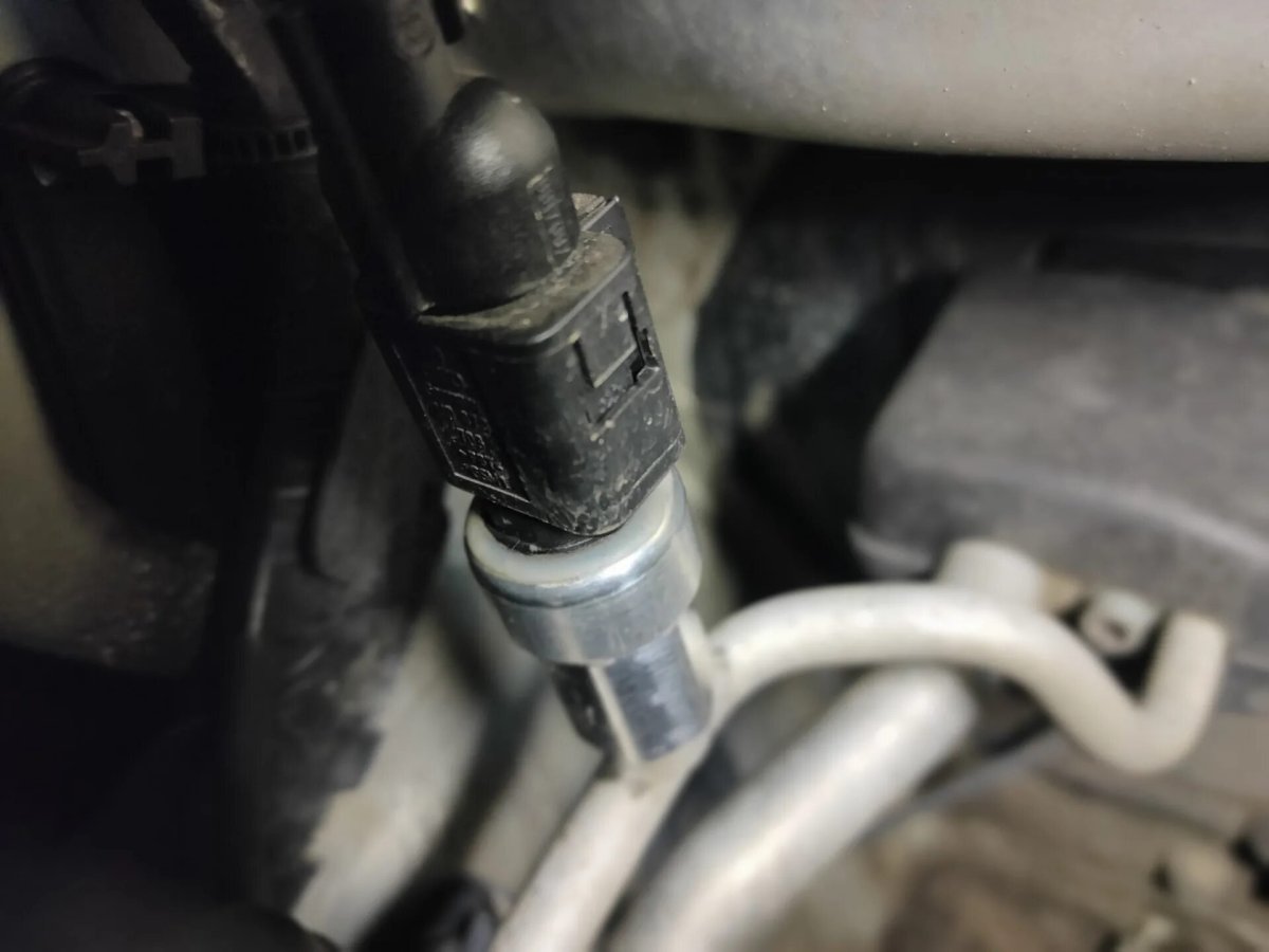 Гольф 4 датчик давления кондиционера