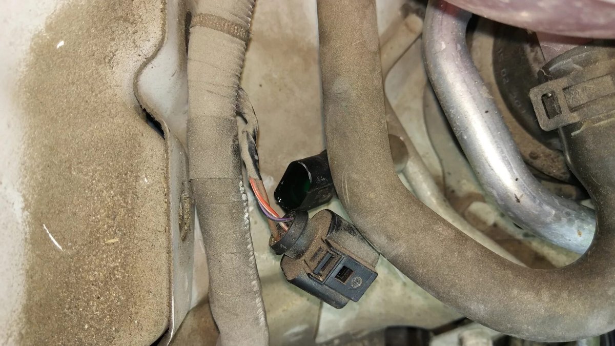 Датчик высокого давления g65 Фабия 2