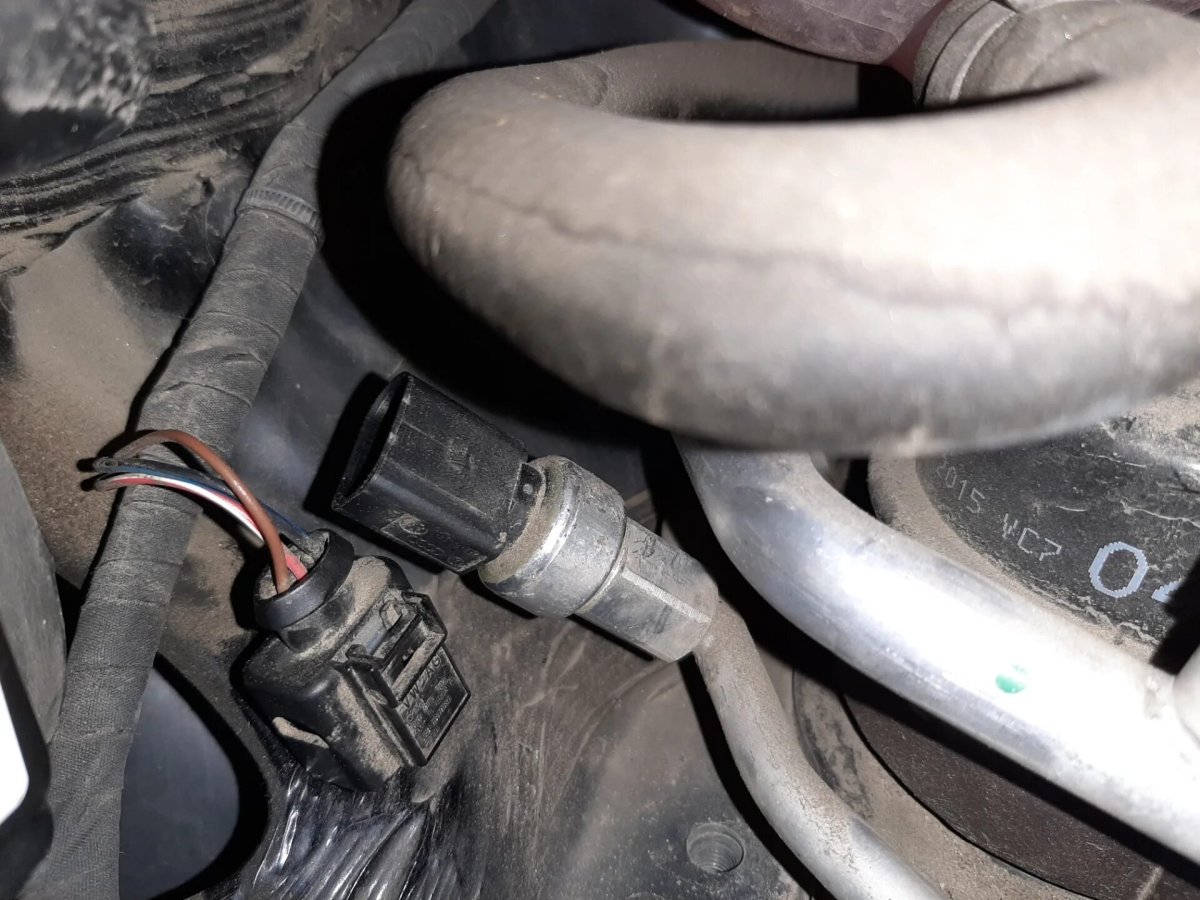 Датчик хладагента Пассат б5