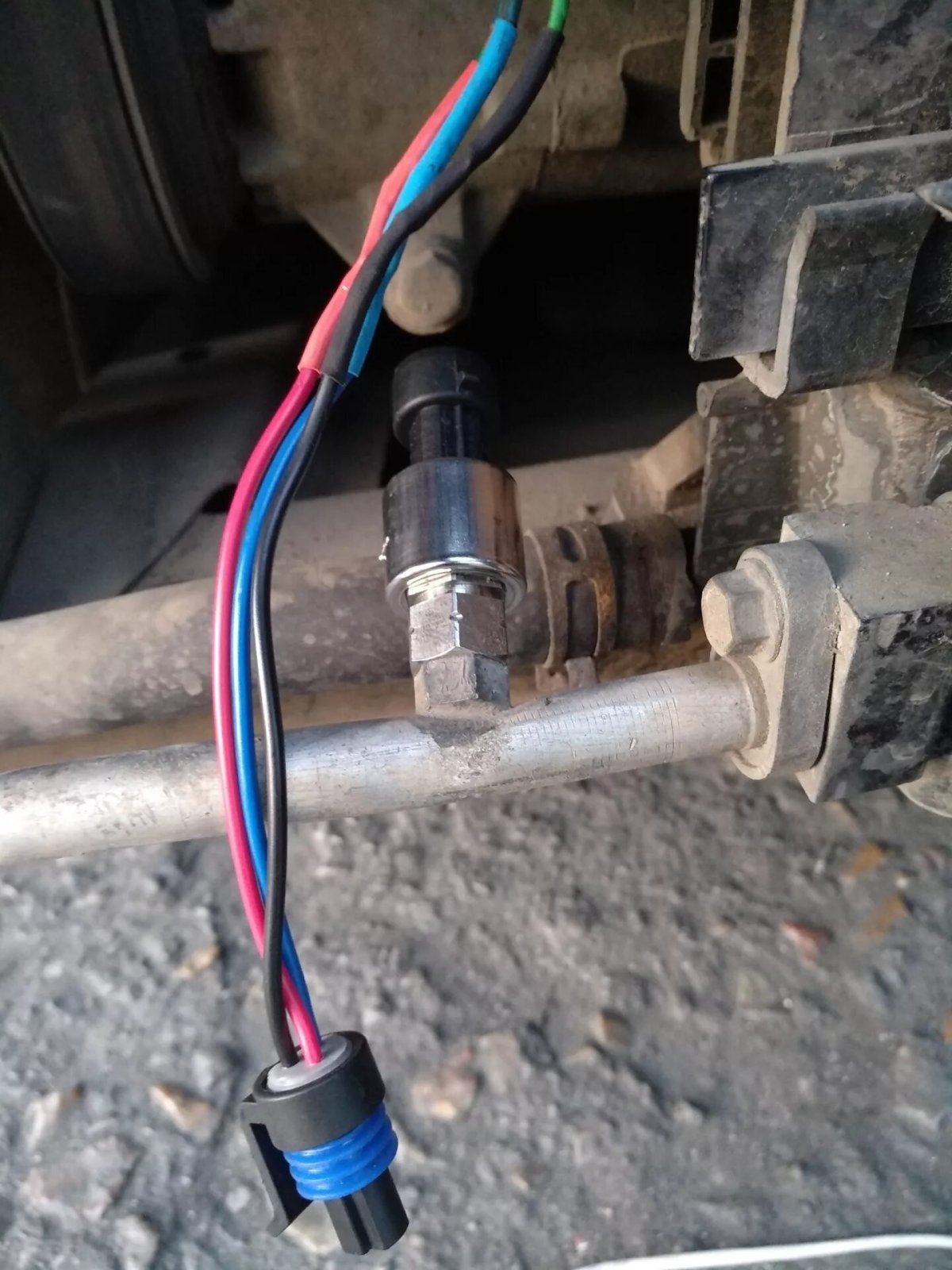 Разъем датчика давления кондиционера Рено Меган 2