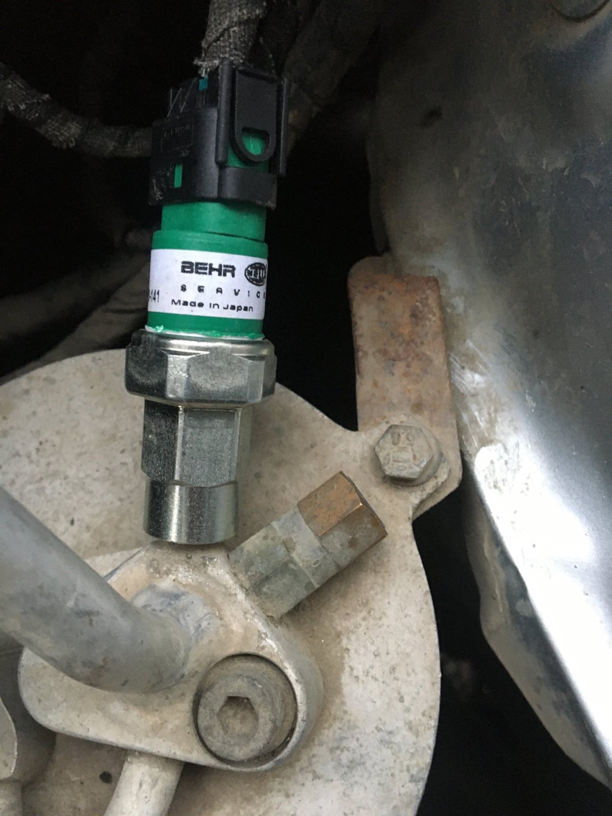 Датчик давления фреона BMW e46