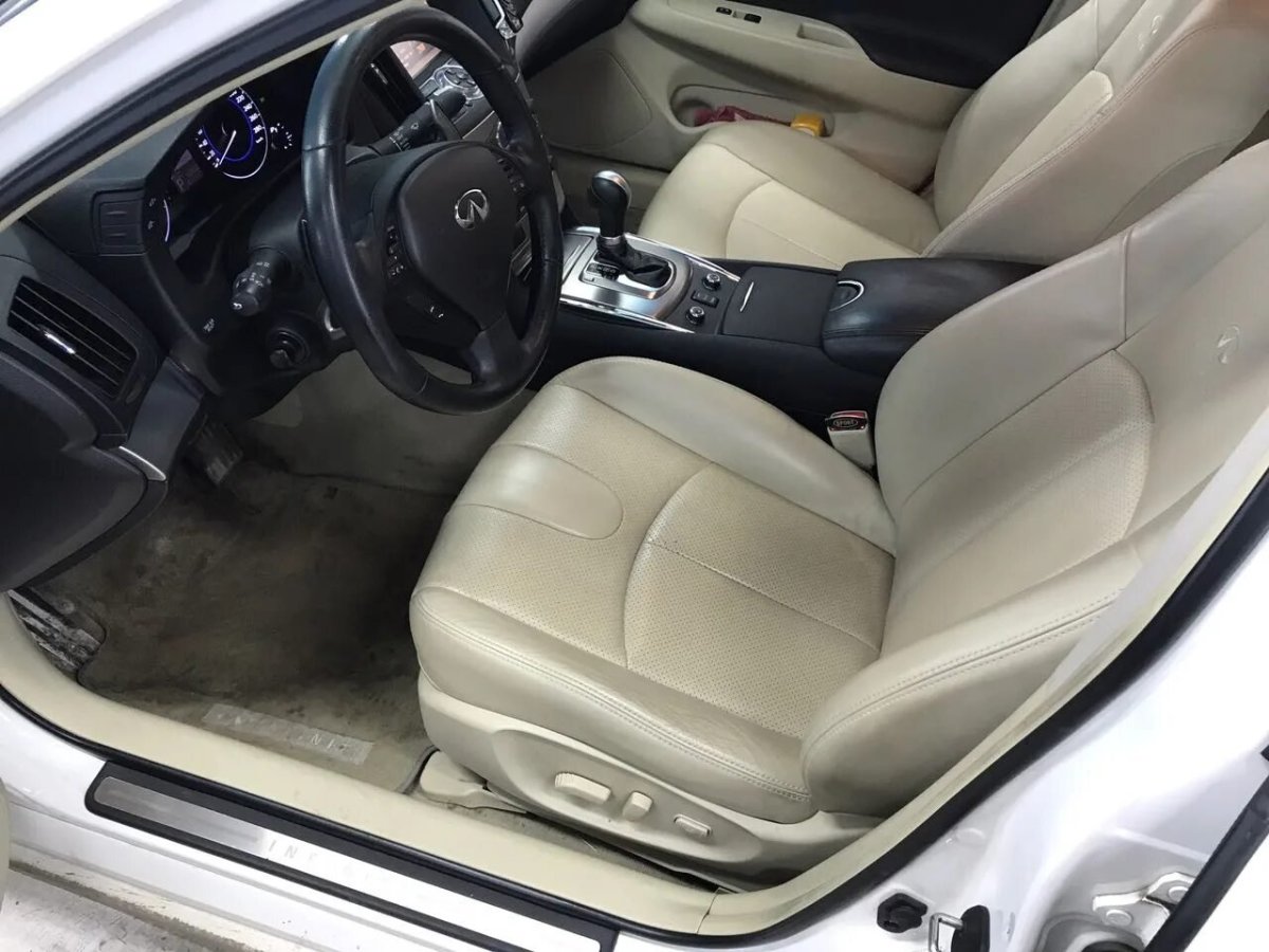 Полировка салона бежевый