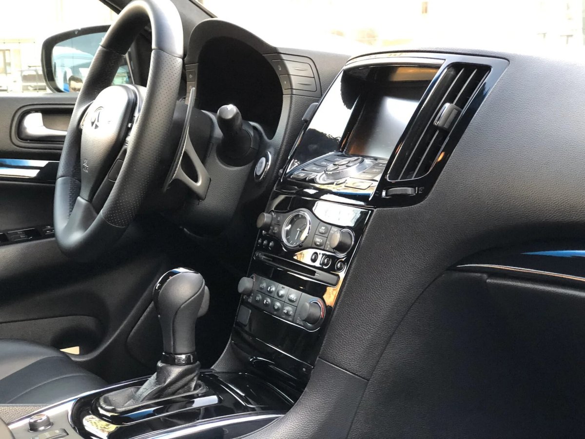 Infiniti g25 черный