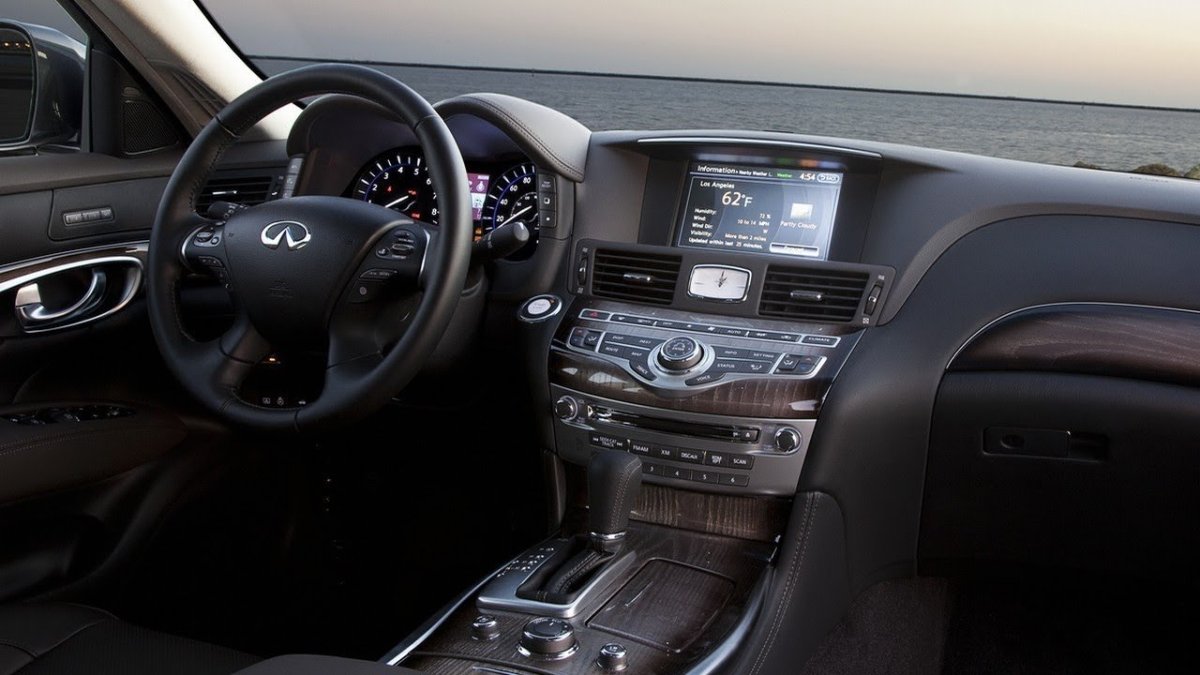 Седан Инфинити м37