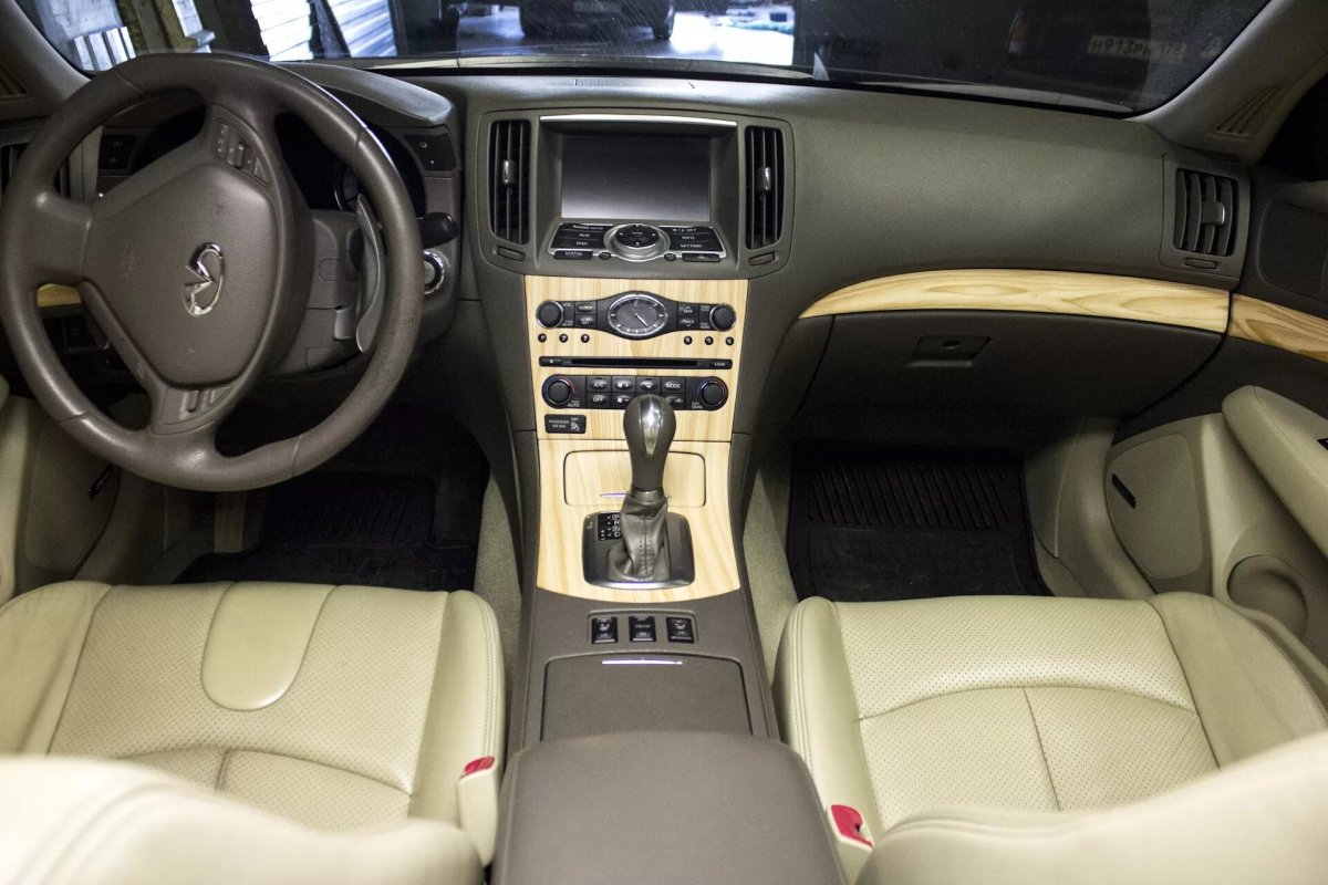 Infiniti g35x 2008 салон