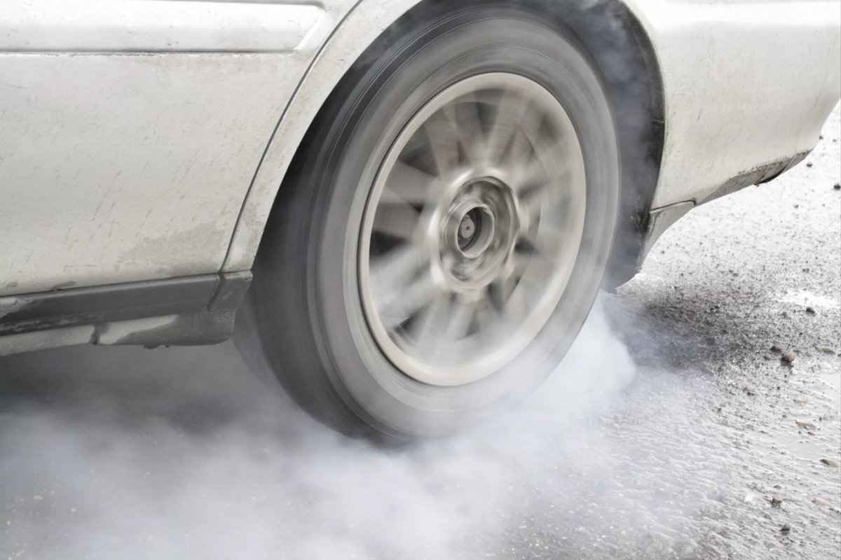 Колеса буксуют