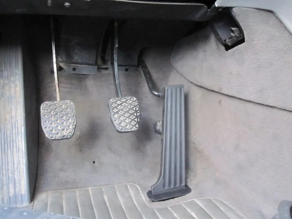 Педаль газа БМВ е36