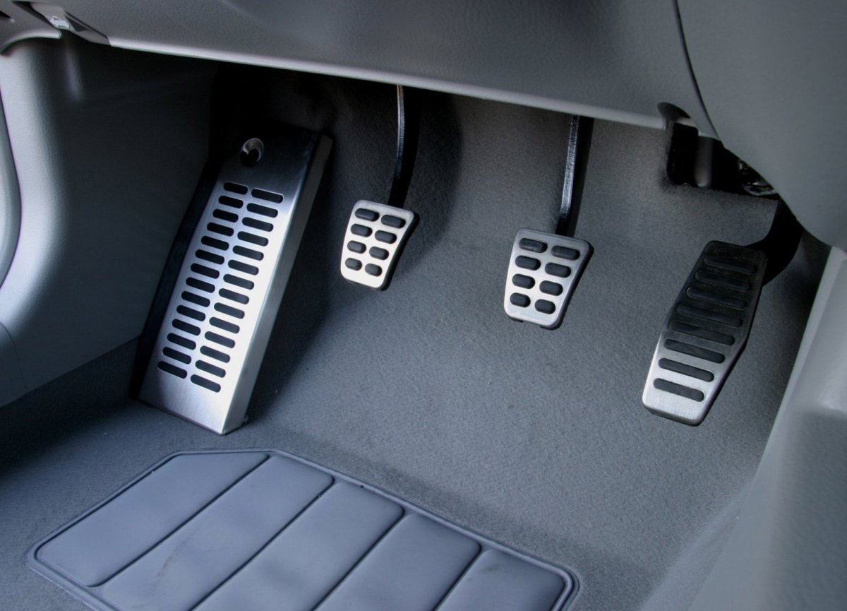 Сцепление тормоз ГАЗ Мазда 3