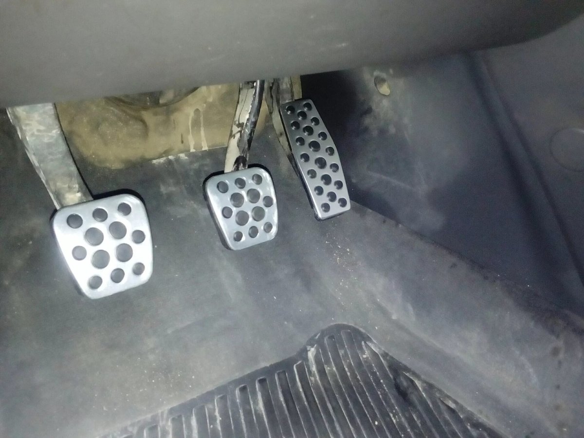 Накладки на педали механика (красный) NNP-M-ZG-387-2