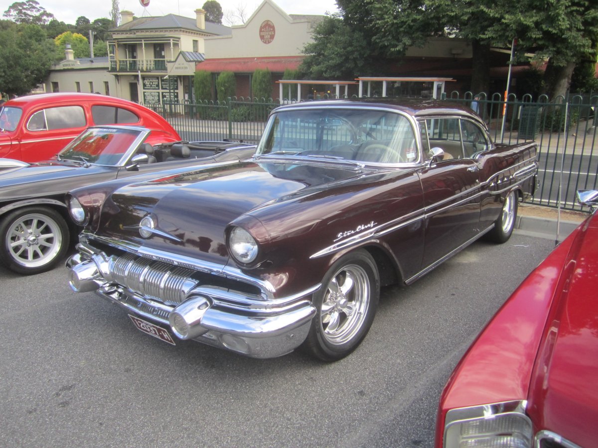 Понтиак Стар Чиф 1953