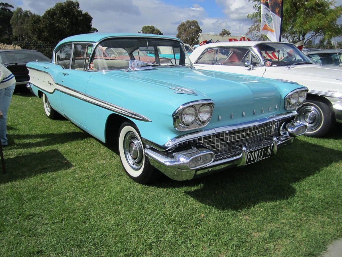 Pontiac Chieftain 1955