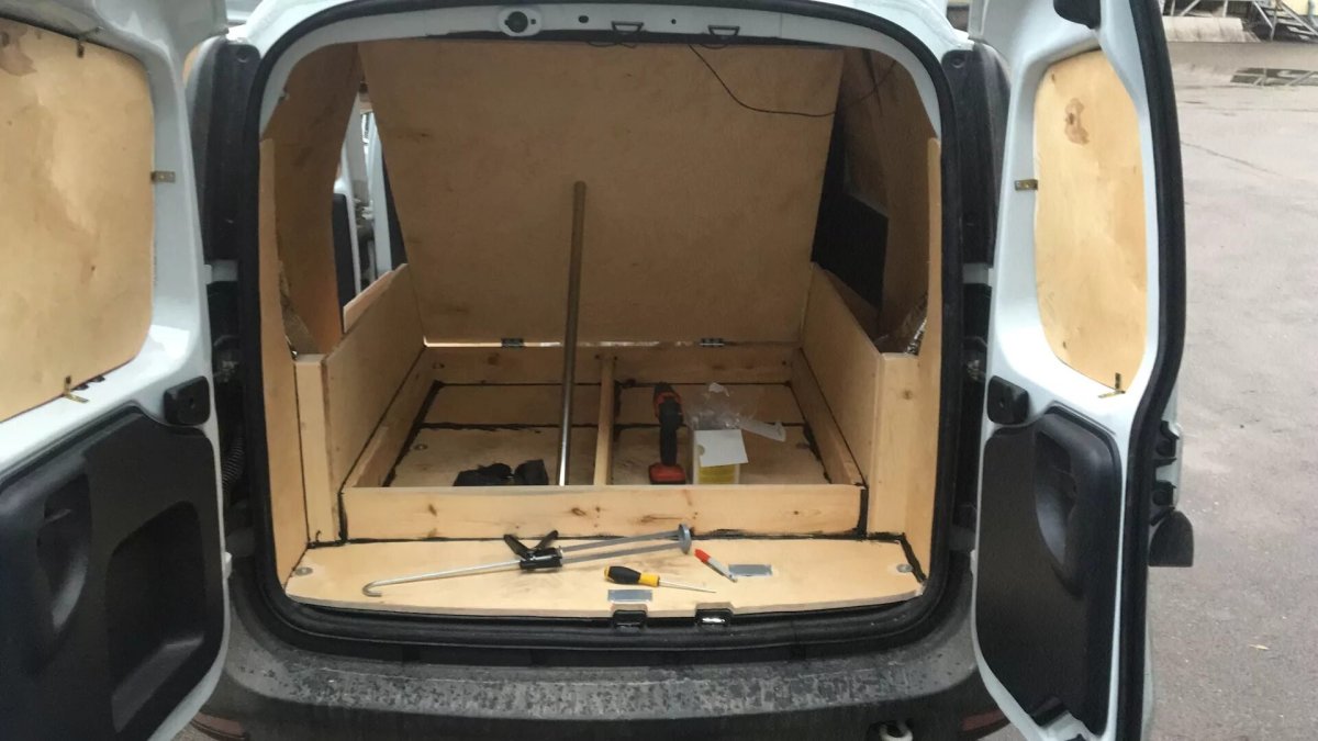 Органайзер для Лада Ларгус фургон